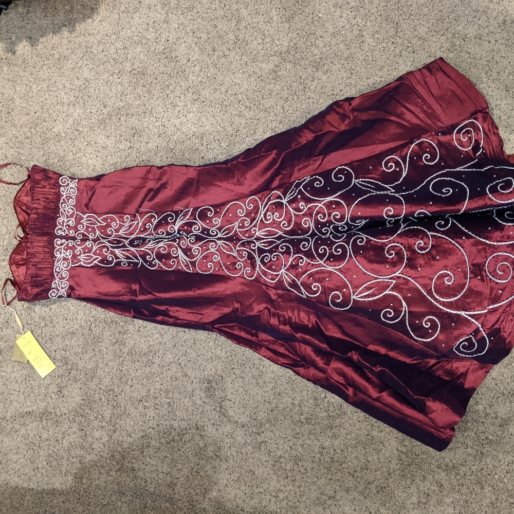 Cinderella Divine brand new strapless dress